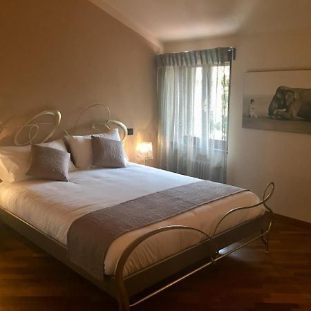 Marie Rose Luxury B&B & Apartment Дезенцано-дель-Гарда Екстер'єр фото